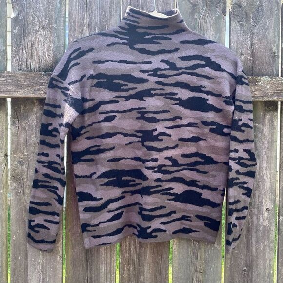 Tahari Mock Neck Camo Sweater | XS - Picture 1 of 4